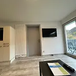 Leopold Mit Burgblick An Der Mosel Burgen (Mayen-Koblenz)
