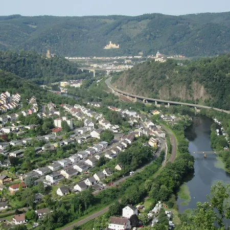 Leopold Mit Burgblick An Der Mosel Apartment *
