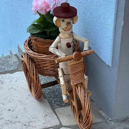 Leopold Mit Burgblick An Der Mosel Burgen (Mayen-Koblenz)