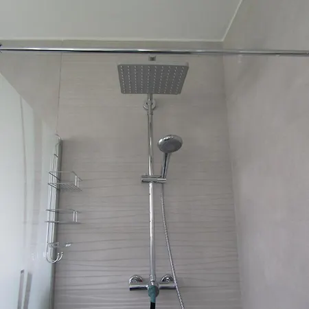 Leopold Mit Burgblick An Der Mosel