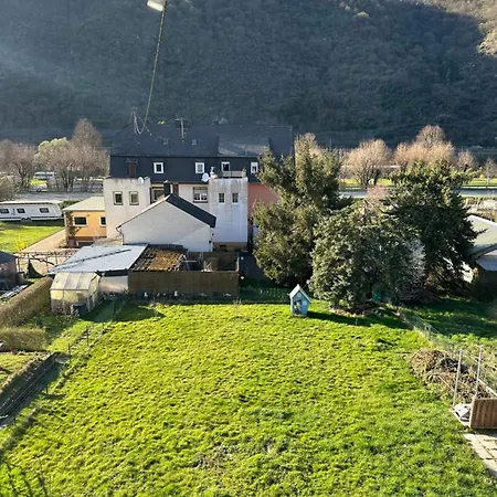 Leopold Mit Burgblick An Der Mosel Daire *