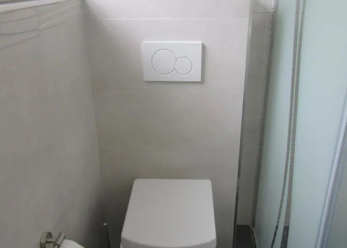 Leopold Mit Burgblick An Der Mosel Burgen (Mayen-Koblenz)