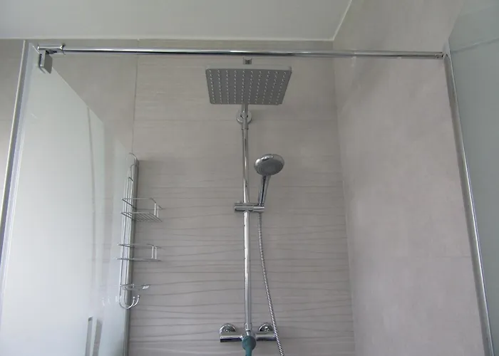 Leopold Mit Burgblick An Der Mosel