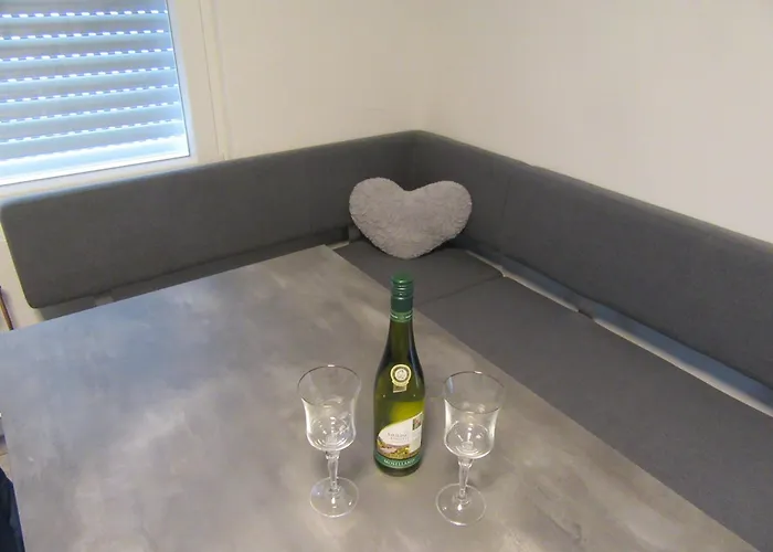 Leopold Mit Burgblick An Der Mosel Burgen (Mayen-Koblenz)