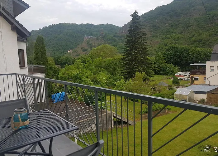Leopold Mit Burgblick An Der Mosel Apartamento