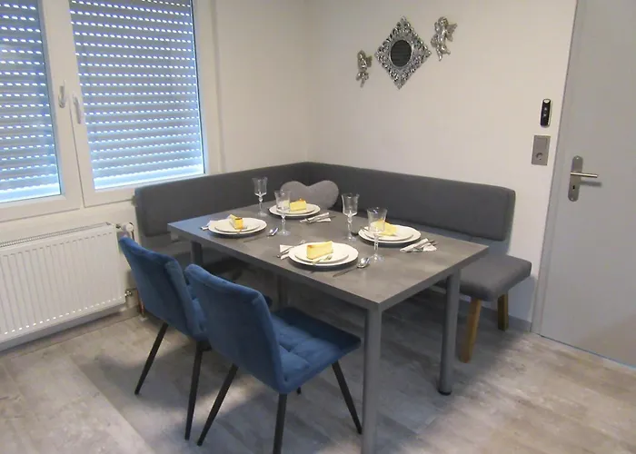 Leopold Mit Burgblick An Der Mosel Apartamento *