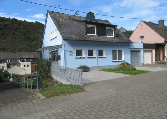 Leopold Mit Burgblick An Der Mosel Apartamento *